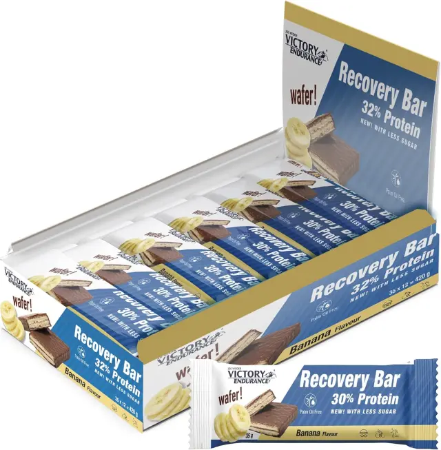 VICTORY ENDURANCE Recovery Bar Sabor Plátano. Barrita recuperadora con 32% de proteína (12x35 g). Barquillo recubierto de chocolate.
